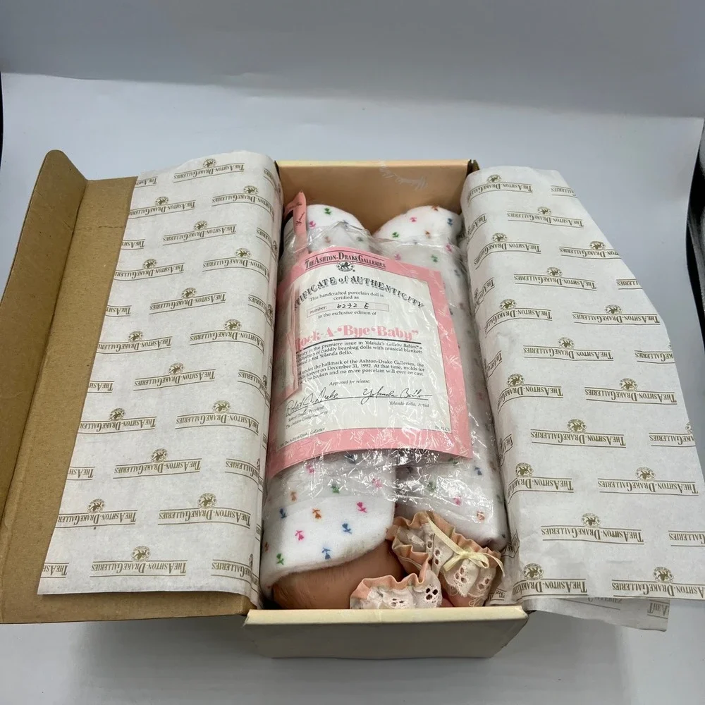 Ashton-Drake Yolanda Bello Porcelain Baby Doll Rock-a-Bye Baby Lullaby Babies